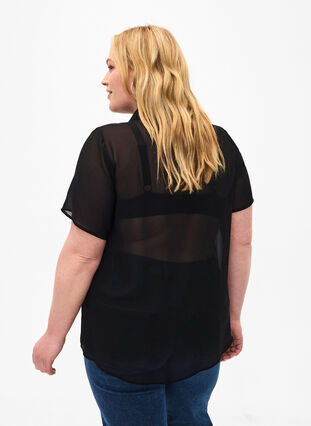 Zizzi Kortærmet skjortebluse med flæser, Black, Model image number 1