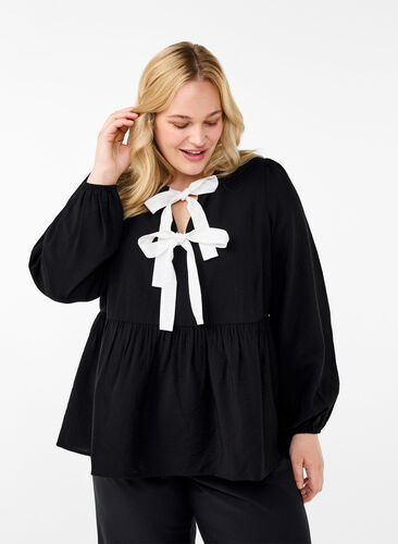 Zizzi Viskosebluse med sløjfer og lange ærmer, Black White Bow, Model image number 0