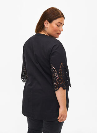 Zizzi Skjortebluse med broderi anglaise og 3/4 ærmer , Black, Model image number 1