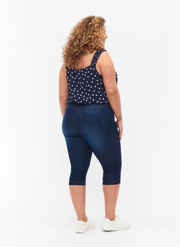Zizzi Højtaljede Amy capri jeans med super slim fit, Blue Denim, Model image number 1