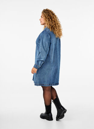 Zizzi Kort denimkjole med a-shape og lange ærmer, Blue Denim, Model image number 1