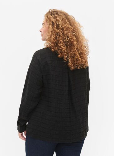 Zizzi Skjorte med struktur og flæsedetalje, Black, Model image number 1