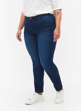 Zizzi Slim fit Emily jeans med normal talje, Blue Denim, Model image number 2
