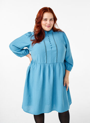 Zizzi Knælang kjole med broderi og 3/4 ærmer, Blue Heaven, Model image number 0