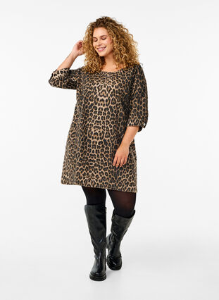 Zizzi Denimkjole med leopardprint, Leo AOP, Model image number 2