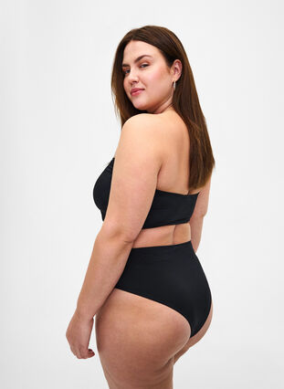 Zizzi Ensfarvet bikiniunderdel med regulær talje, Black, Model image number 1