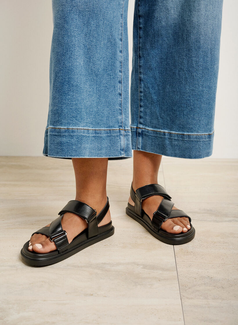 Wide fit sandal i læder med justerbare stropper, Black, Image