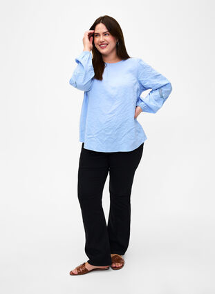 Zizzi Bluse i TENCEL™ Modal med broderidetaljer, Serenity, Model image number 2