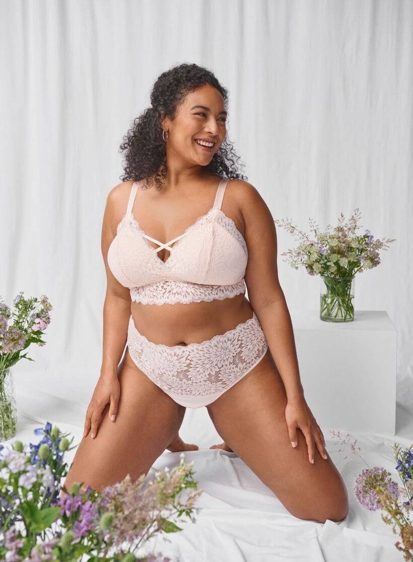 Zizzi Bralette med stringdetalje, , Model, 1