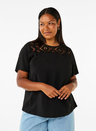 Zizzi Kortærmet viskosebluse med blondedetalje, Black, Model image number 0