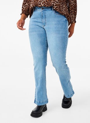 Zizzi Bootcut jeans med slids, Blue Denim, Model image number 2