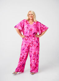 Blomstret jumpsuit med flagermusærmer, Pink Rose AOP, Model