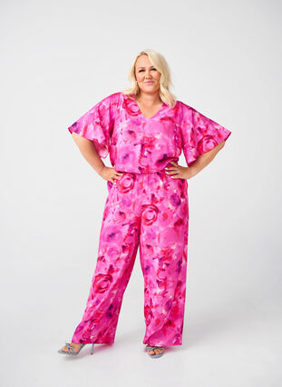 Zizzi Blomstret jumpsuit med flagermusærmer, Pink Rose AOP, Model image number 0