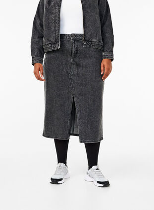 Zizzi Nederdel i denim med slids foran, Dark Grey Denim, Model image number 2