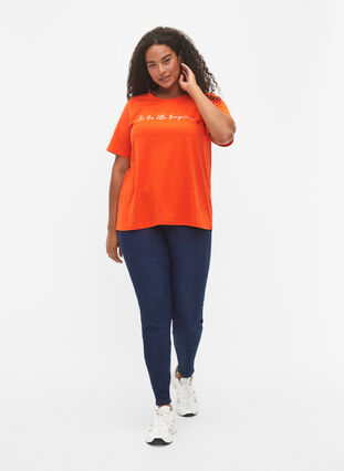Zizzi FLASH - T-shirt med motiv, Orange.com, Model image number 2