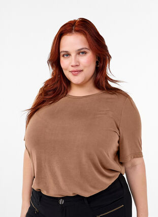 Zizzi T-shirt i TENCEL™ Modal med rund hals, Coca Mocha, Model image number 0