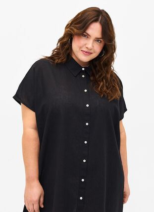 Zizzi Lang skjorte i bomuldsmix med hør , Black, Model image number 2