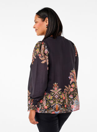 Zizzi Bluse med paisleyprint, Black Paisley, Model image number 1