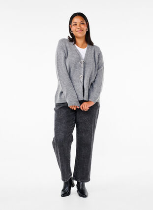 Zizzi Strikcardigan med sølvsløjfe, Medium Grey Melange, Model image number 2