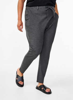 Zizzi Cropped Maddison bukser, Dark Grey Melange, Model image number 2