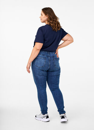 Zizzi Super slim Amy jeans med sliddetaljer, Blue Denim, Model image number 1