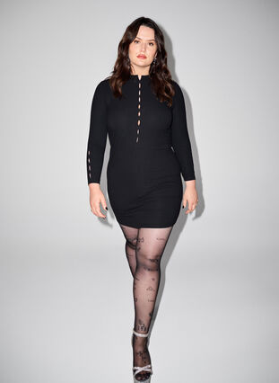 Zizzi Tætsiddende kjole med huldetaljer, Black, Image image number 1