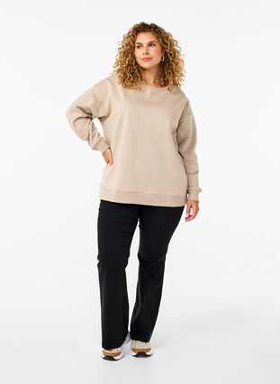 Zizzi Sweatshirt med rund hals, Simply Taupe, Model image number 2