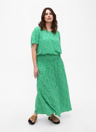 Zizzi FLASH - Maxinederdel i viskose med smock, Bright Green Wh.AOP, Model image number 3