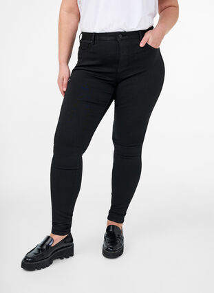 Zizzi Stay black Amy jeans med høj talje, Black, Model image number 2