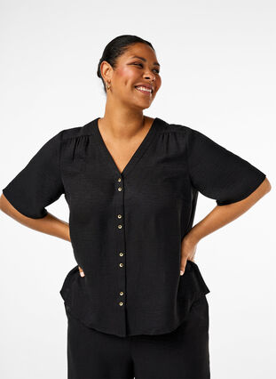 Zizzi Skjortebluse med v-hals og korte ærmer, Black, Model image number 0