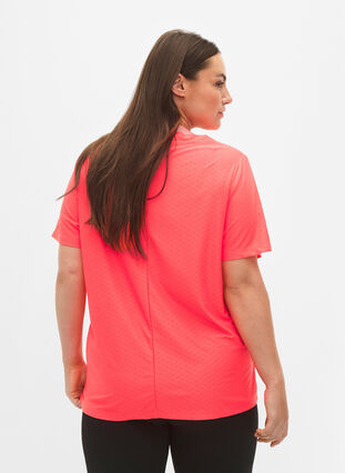 Zizzi Trænings t-shirt med v-hals og mønster, Fyring Coral ASS, Model image number 1