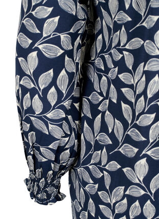 Zizzi Bluse med smock og v-udskæring, Navy Leaf, Packshot image number 3
