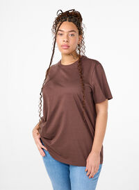 Basis t-shirt i bomuld med rund hals , Chocolate Martini, Model