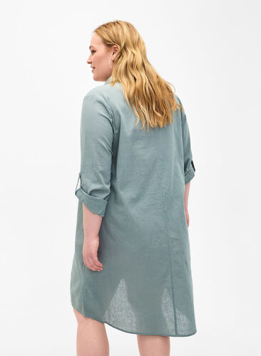Zizzi V-hals kjole i bomuld og hør, Chinois Green, Model image number 1