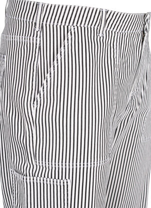 Zizzi Stribede cargo jeans med straight fit, Black White Stripe, Packshot image number 2