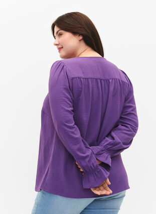 Zizzi V-hals bluse med lange ærmer, Pansy, Model image number 1