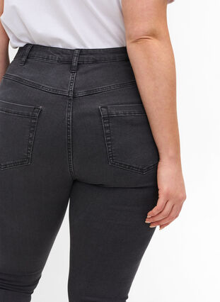 Zizzi Højtaljede super slim Amy jeans, Grey Denim, Model image number 2