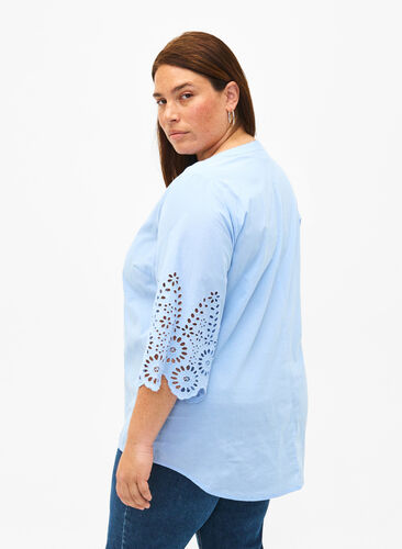 Zizzi Skjortebluse med broderi anglaise og 3/4 ærmer , Serenity, Model image number 1