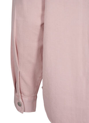 Zizzi Ensfarvet denimskjorte med brystlommer, Pale Mauve, Packshot image number 4