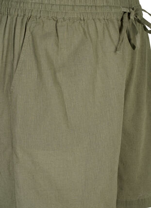 Zizzi Løse shorts i bomuldsmix med hør, Deep Lichen Green, Packshot image number 2