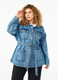 Denimjakke med bindebælte, Blue Denim, Model