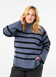 Stribet strikbluse med rullekrave, B.Sea w.BlackStripes, Model