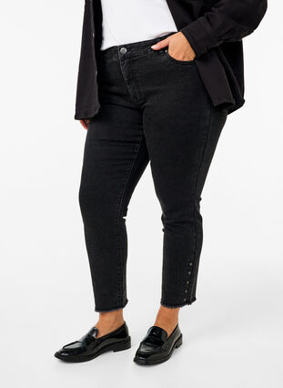 Zizzi Cropped Emily jeans med rå kant forneden, Dark Grey Denim, Model image number 2