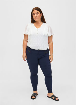 Zizzi Bluse med prikket tekstur og korte ærmer, Bright White, Model image number 2