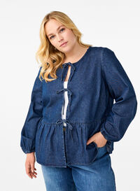 Peplum bluse i denim med bindelukning, Dark Blue Denim, Model